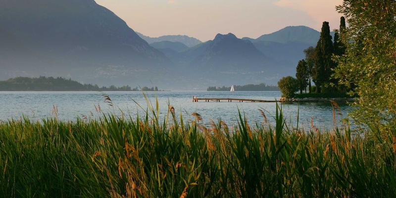 瑞能LED：以卓越技术引领LED照明工程与商业显示屏新纪元