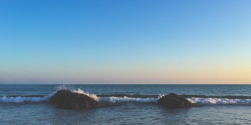 瑞能LED如何重塑酒店光环境：建筑亮化与照明解决方案的融合之道