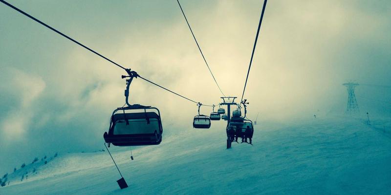 瑞能LED轨道射灯：博物馆照明解决方案的革命，兼顾展品保护与复古美学