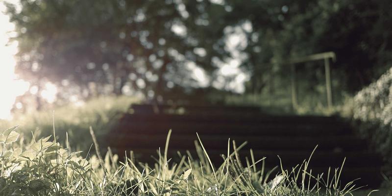 瑞能LED面板灯安装与调试全攻略：点亮复古风格照明工程